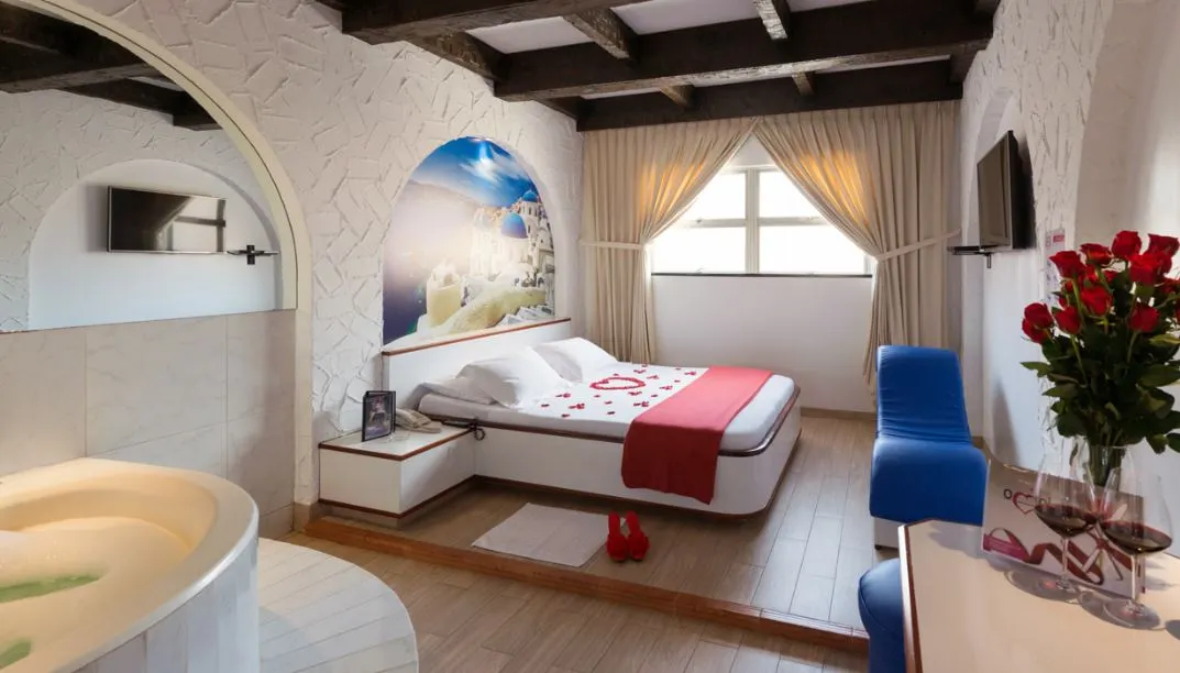 Precios auto hotel Omni